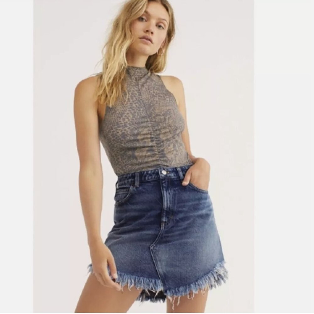 Free People We The Free Bailey Blue Raw Hem Denim Mini 100% Cotton Skirt 25
